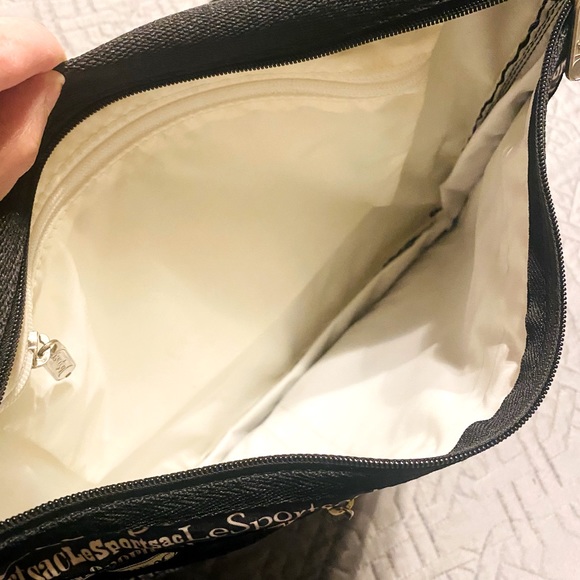 Vintage LeSportSac Black All over text print messenger adjustable crossbody bag - Picture 3 of 10